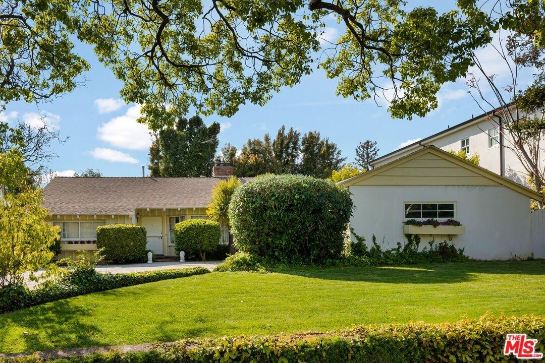 Toyopa Dr, Pacific Palisades, CA 90272
