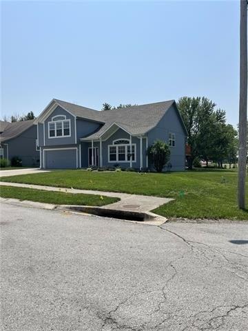 Cherokee Dr, Greenwood, MO 64034