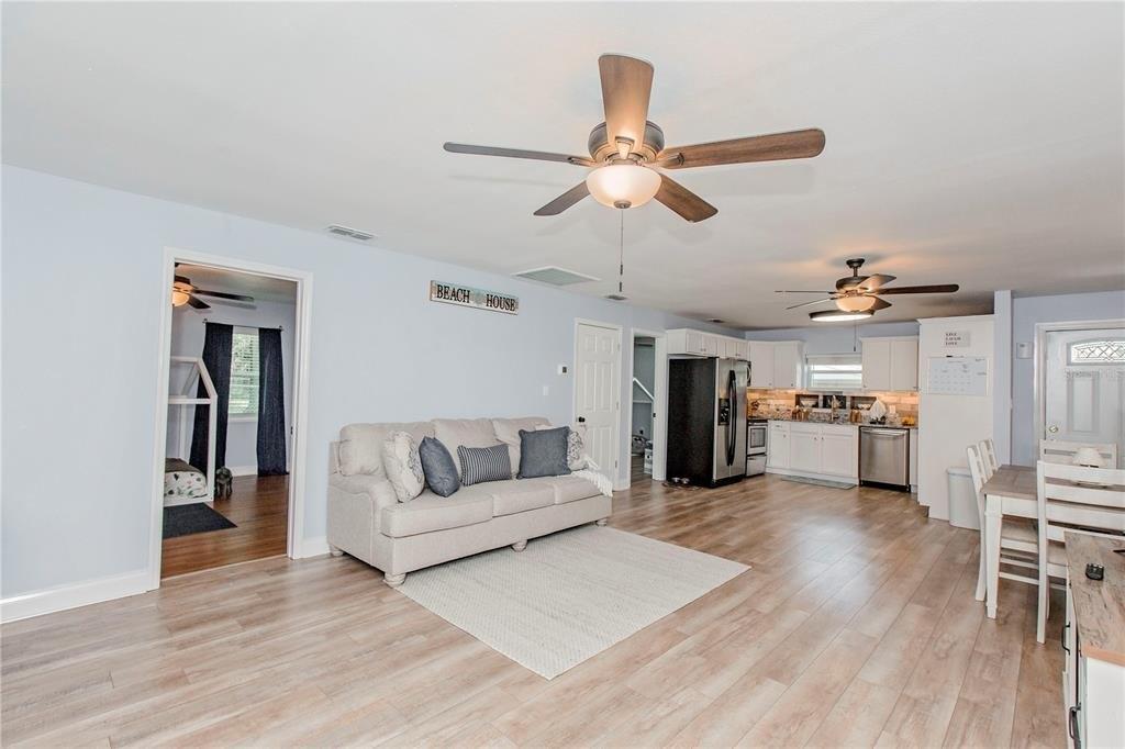 Delrose Dr W, Lakeland, FL 33805