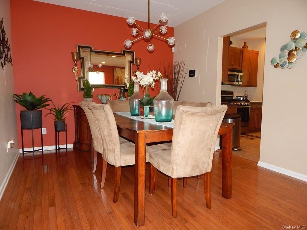 Woodside Knolls Dr, Middletown, NY 10940