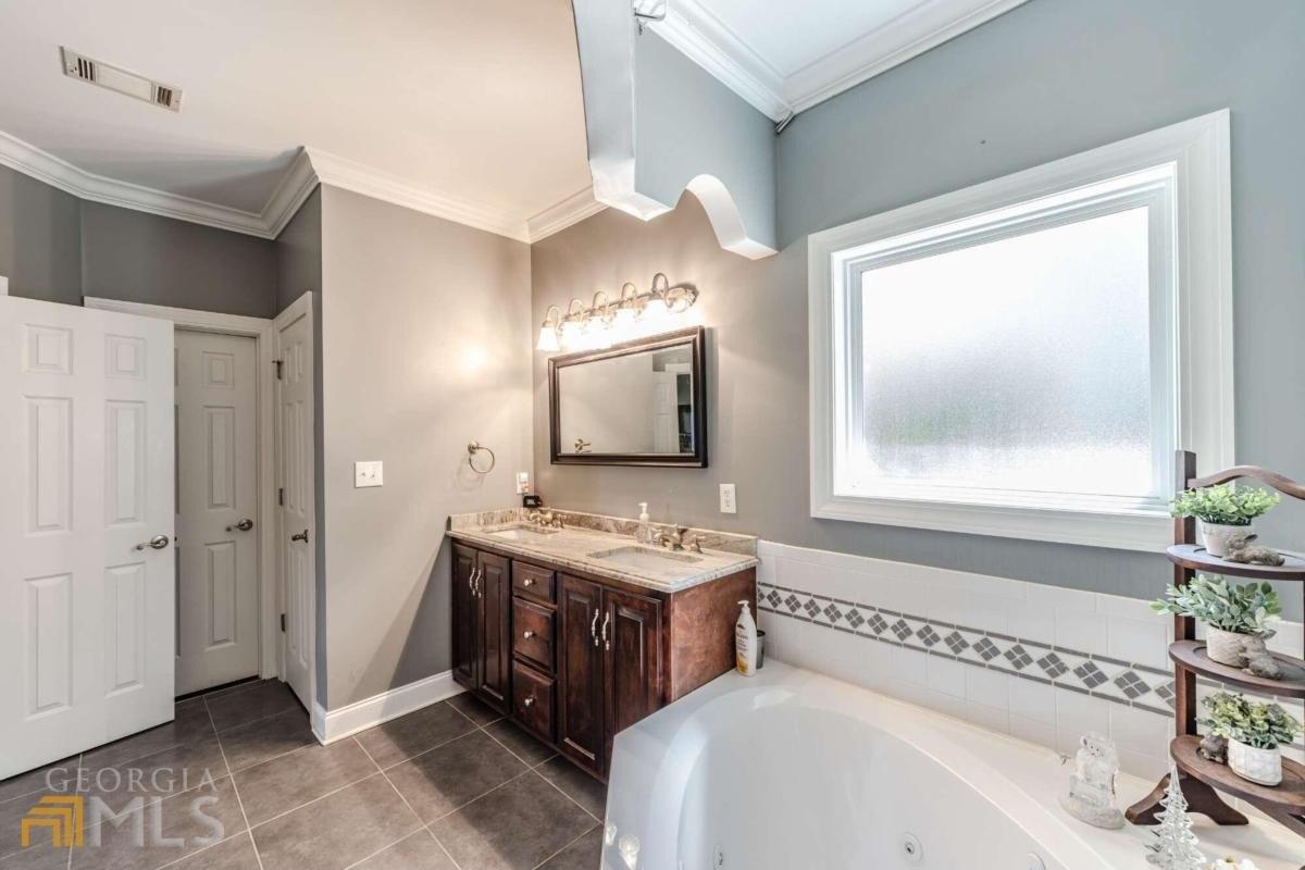 Mountain Creek Dr Se, Rome, GA 30161