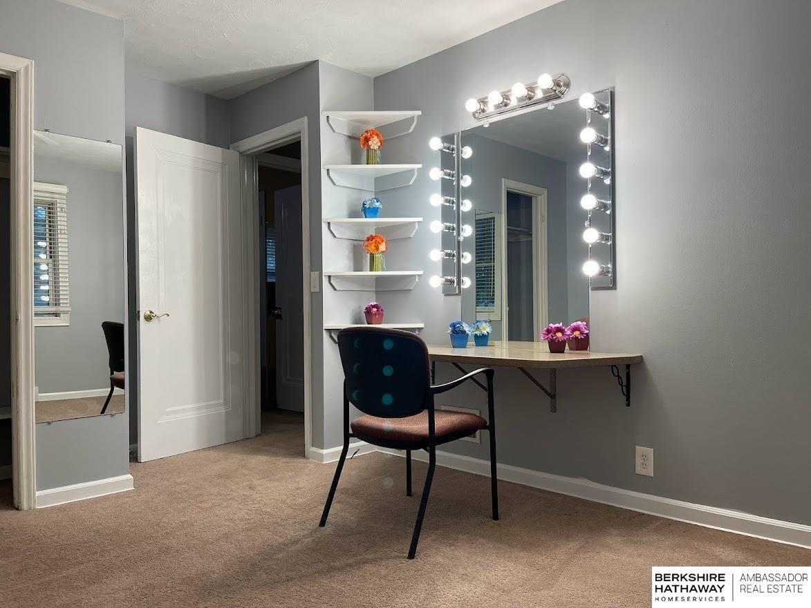 Evans St, Omaha, NE 68134
