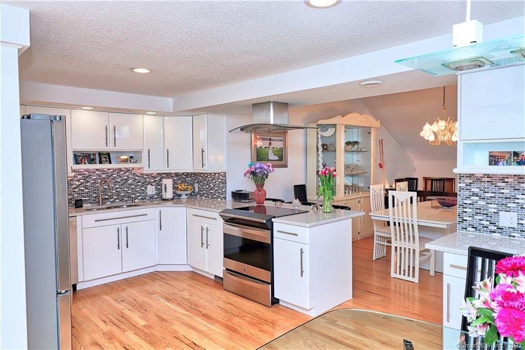 Northridge Dr, Middlebury, CT 06762