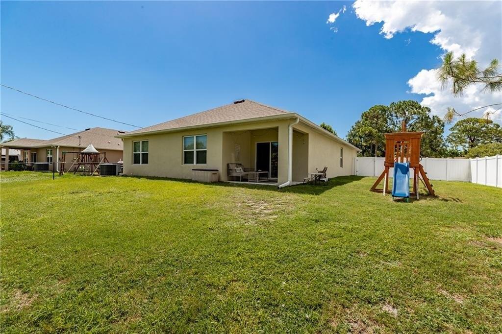 Periwinkle Dr, Sebastian, FL 32958