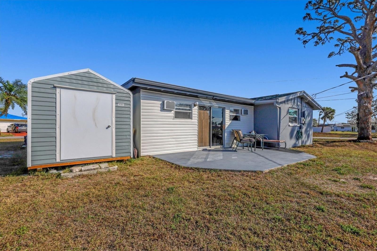 Blue Ln Nw, Port Charlotte, FL 33952