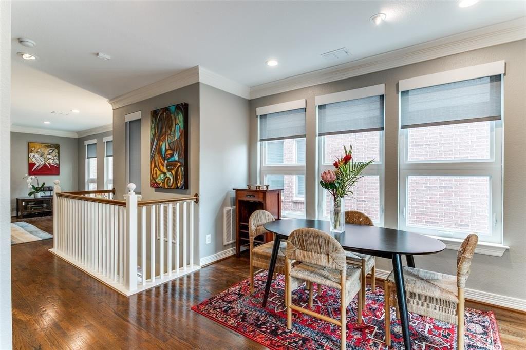 Holland Ave, Dallas, TX 75219