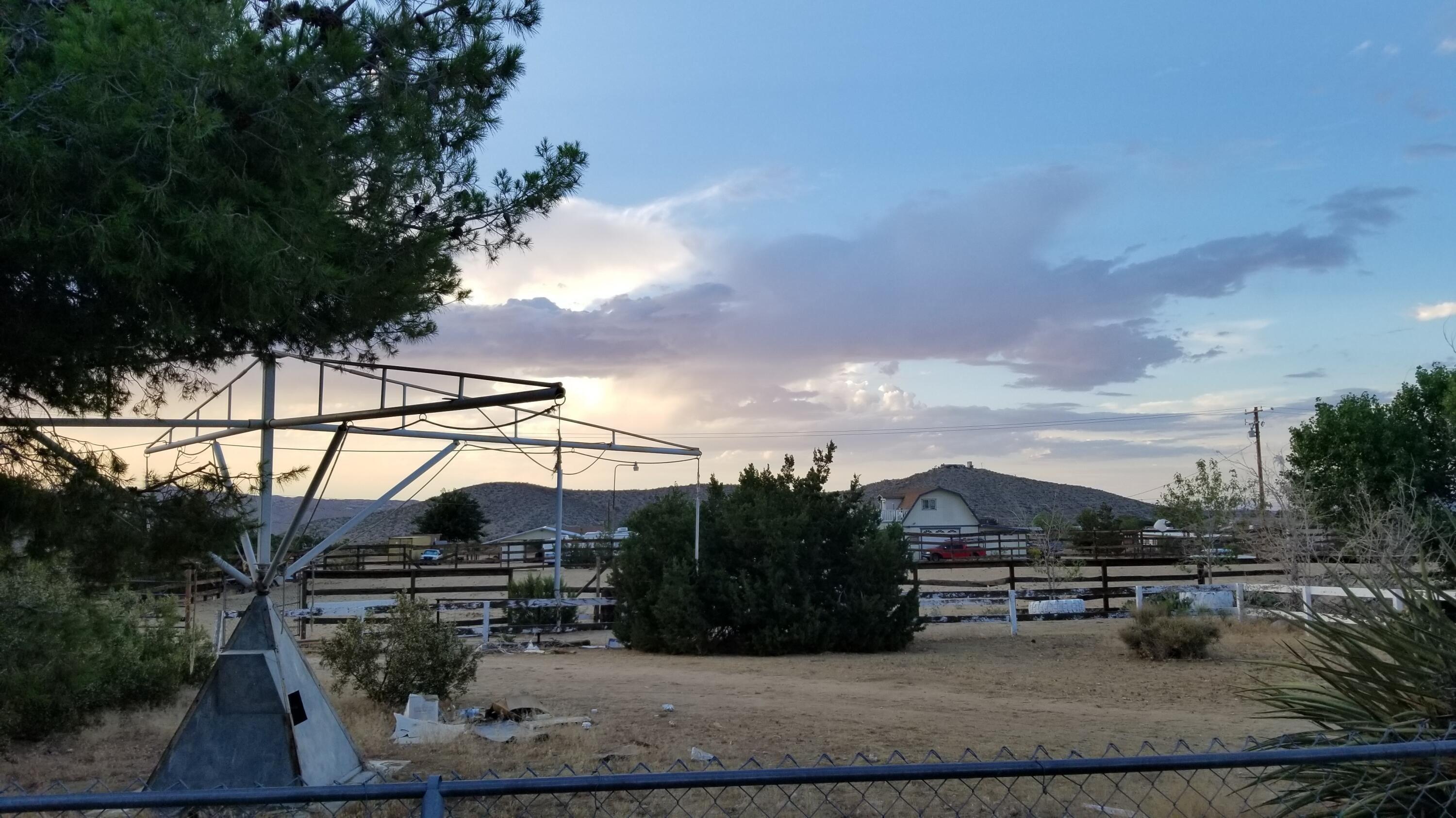 Warren Vista Ave, Yucca Valley, CA 92284