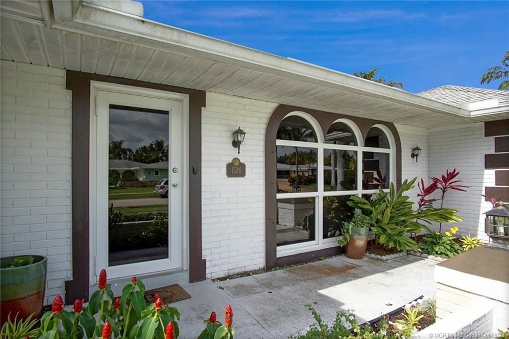Se Sunshine Ave, Port Saint Lucie, FL 34952