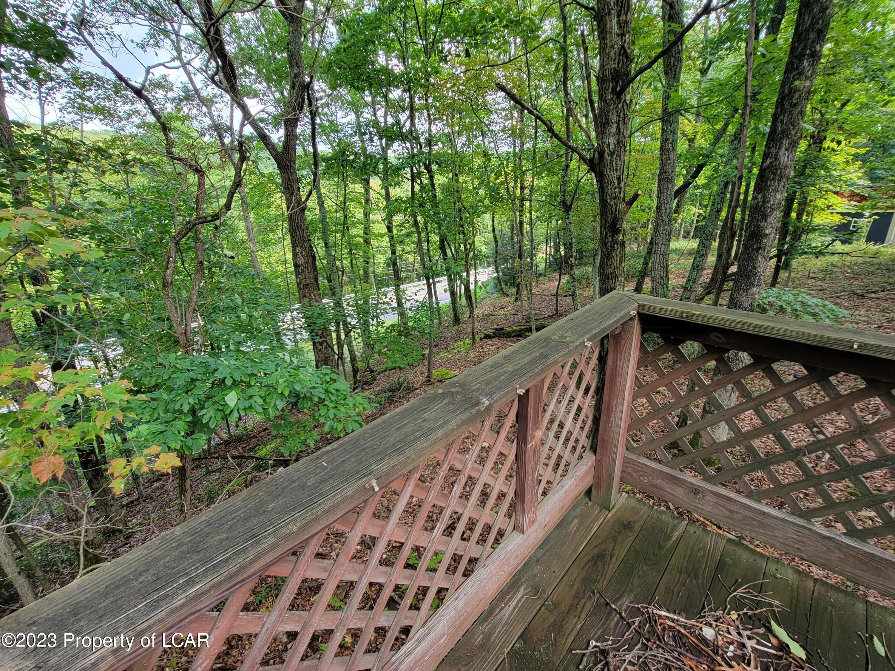 Prescott Rd, White Haven, PA 18661