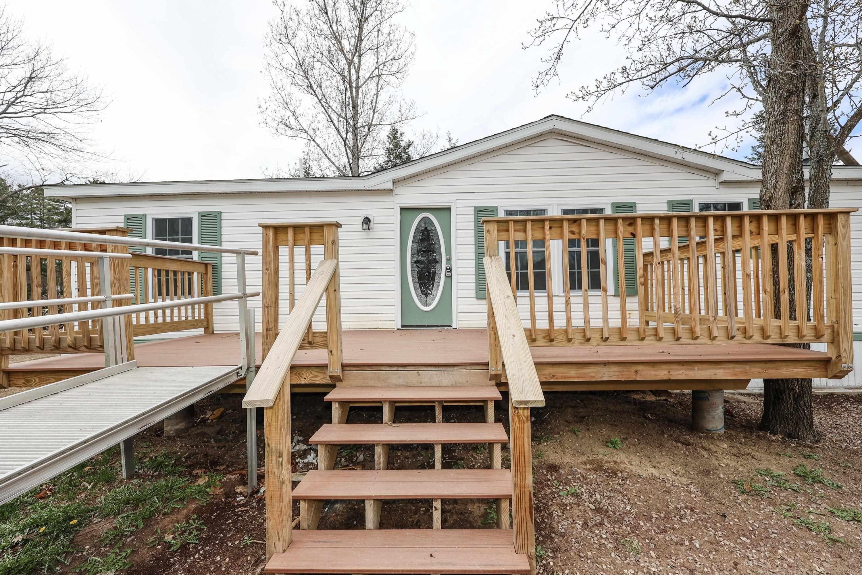 Lincoln St, Epsom, NH 03234