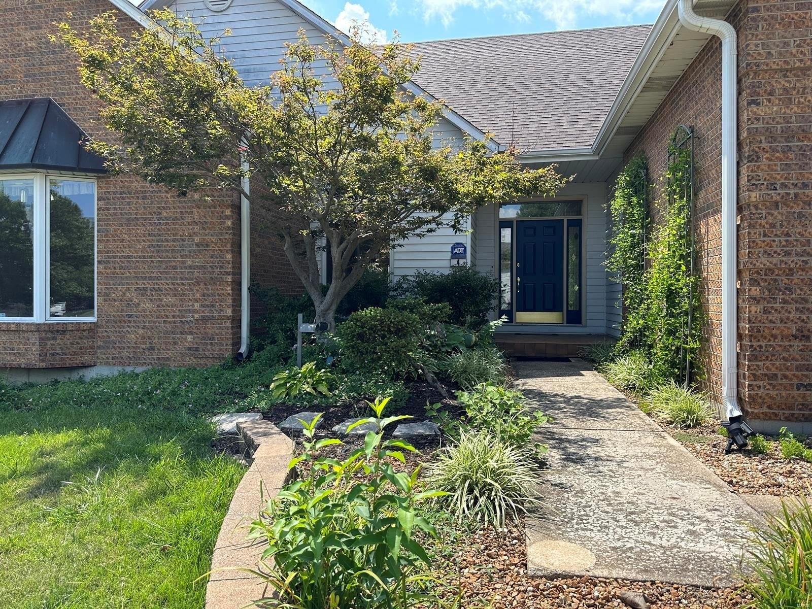 Grayson Ridge Dr, Washington, MO 63090