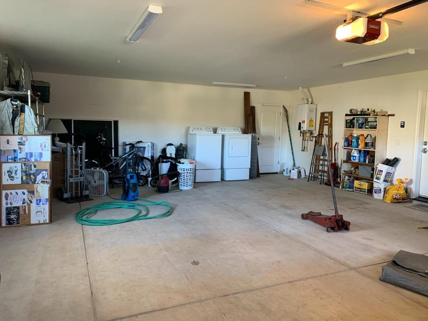Baldwin St, Valley Springs, CA 95252