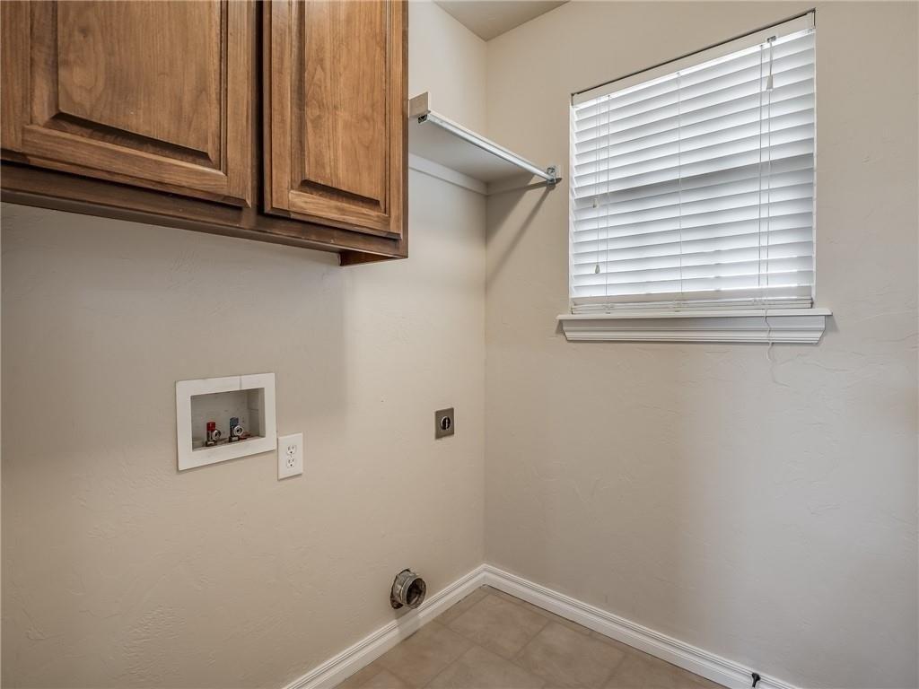 Ne 30th St, Moore, OK 73160