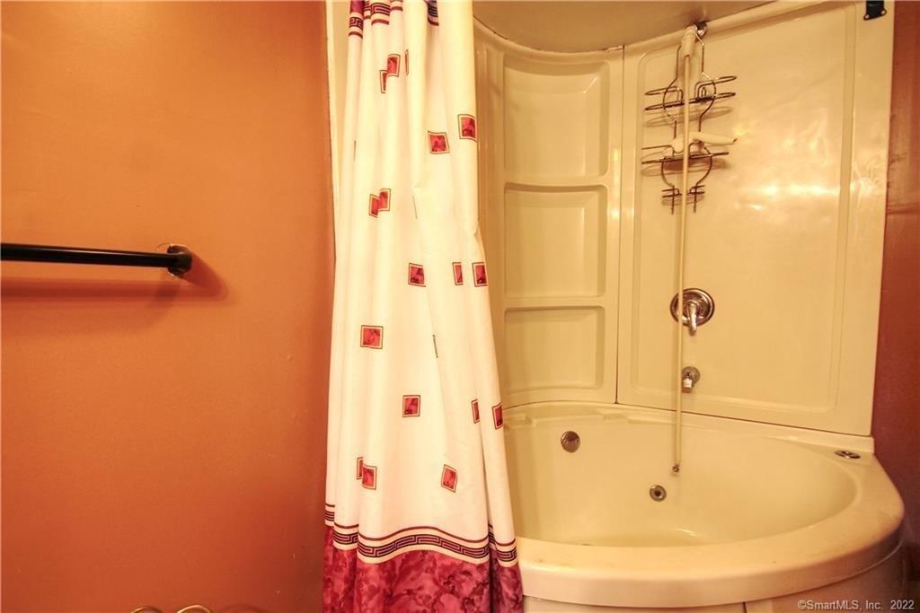 Beaver St, Ansonia, CT 06401