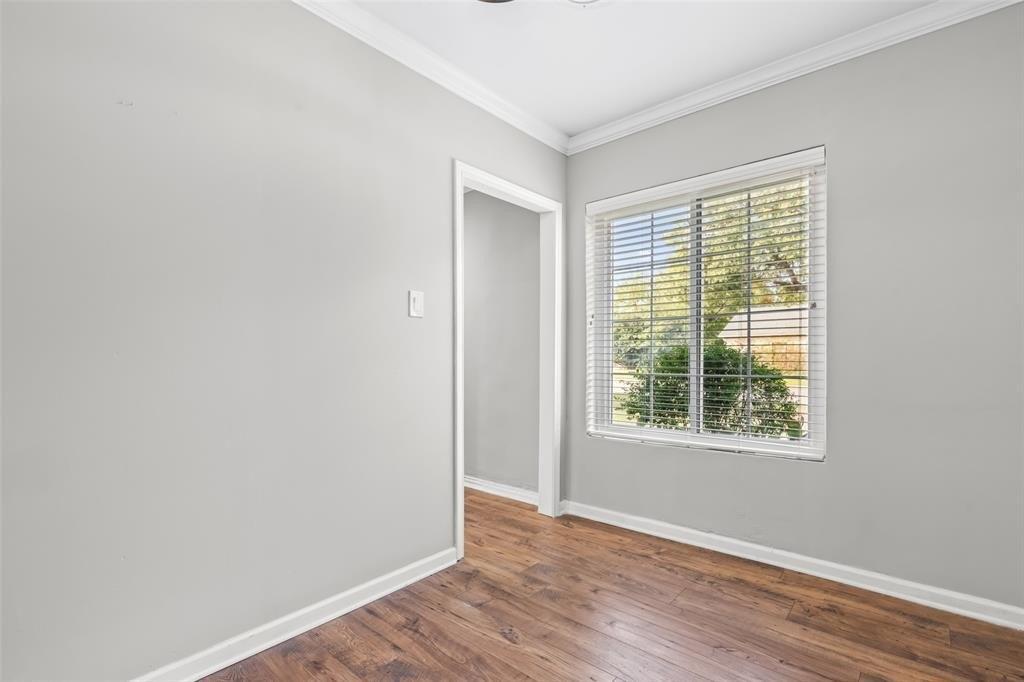 Carolyn Rd, Fort Worth, TX 76109