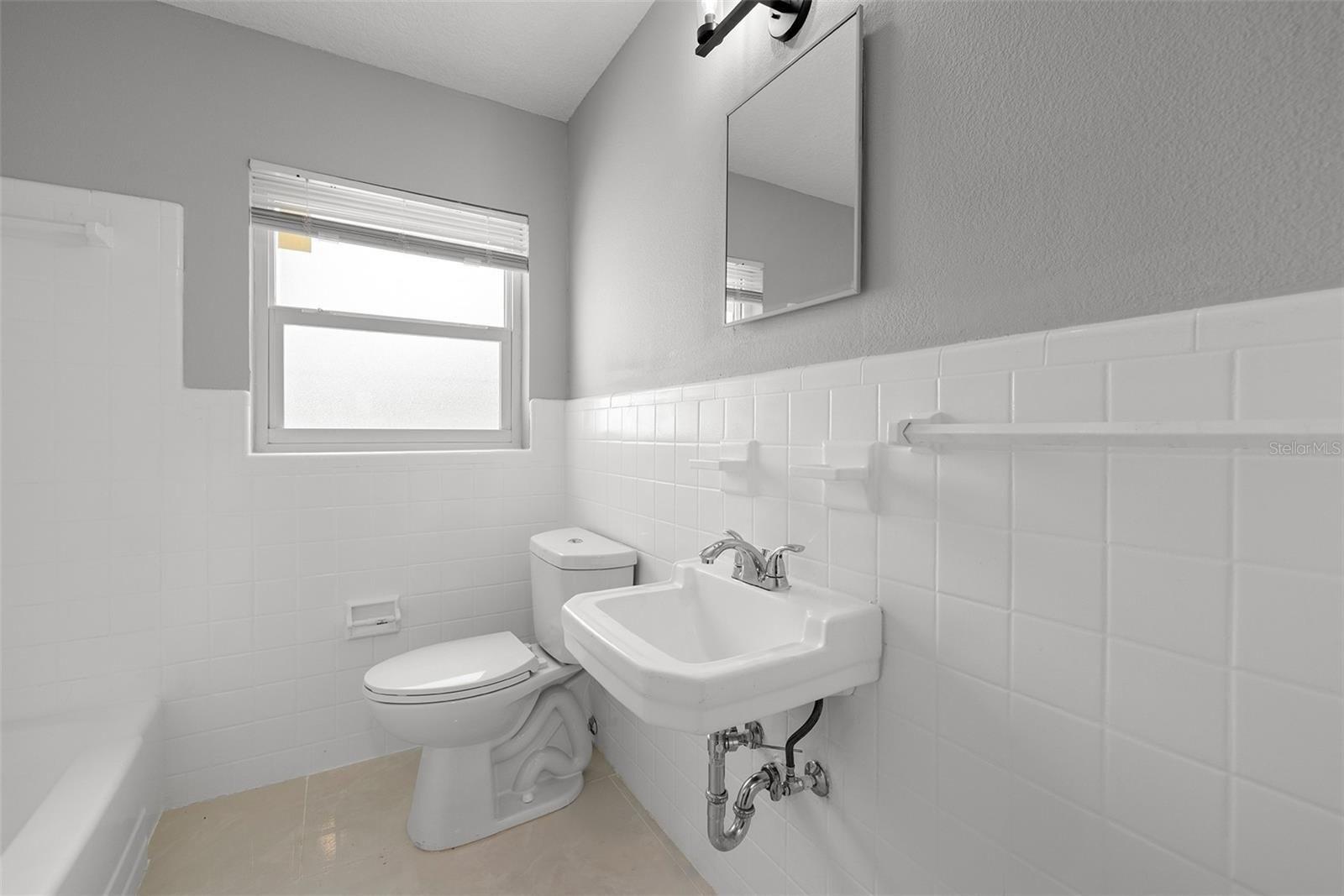 W Bay Court Ave, Tampa, FL 33611