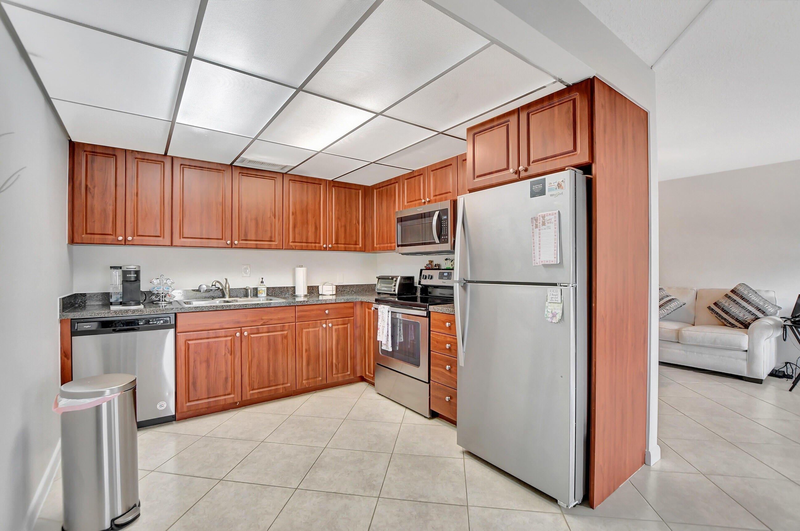 Lincoln C, Boca Raton, FL 33434