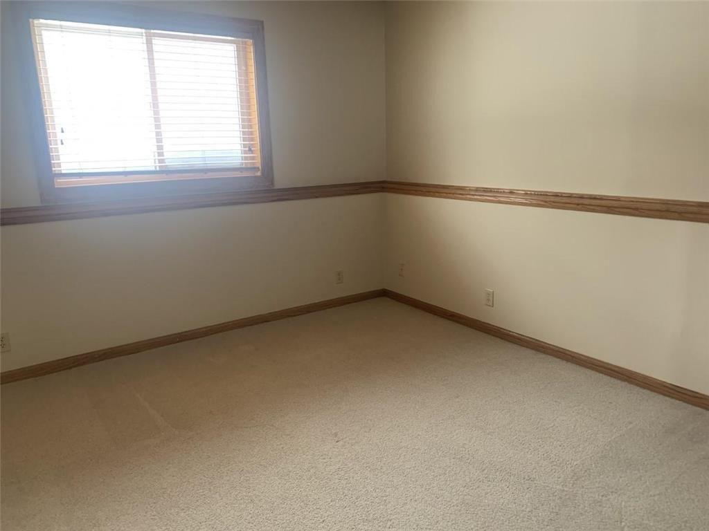 Summerset Ln, Burnsville, MN 55337
