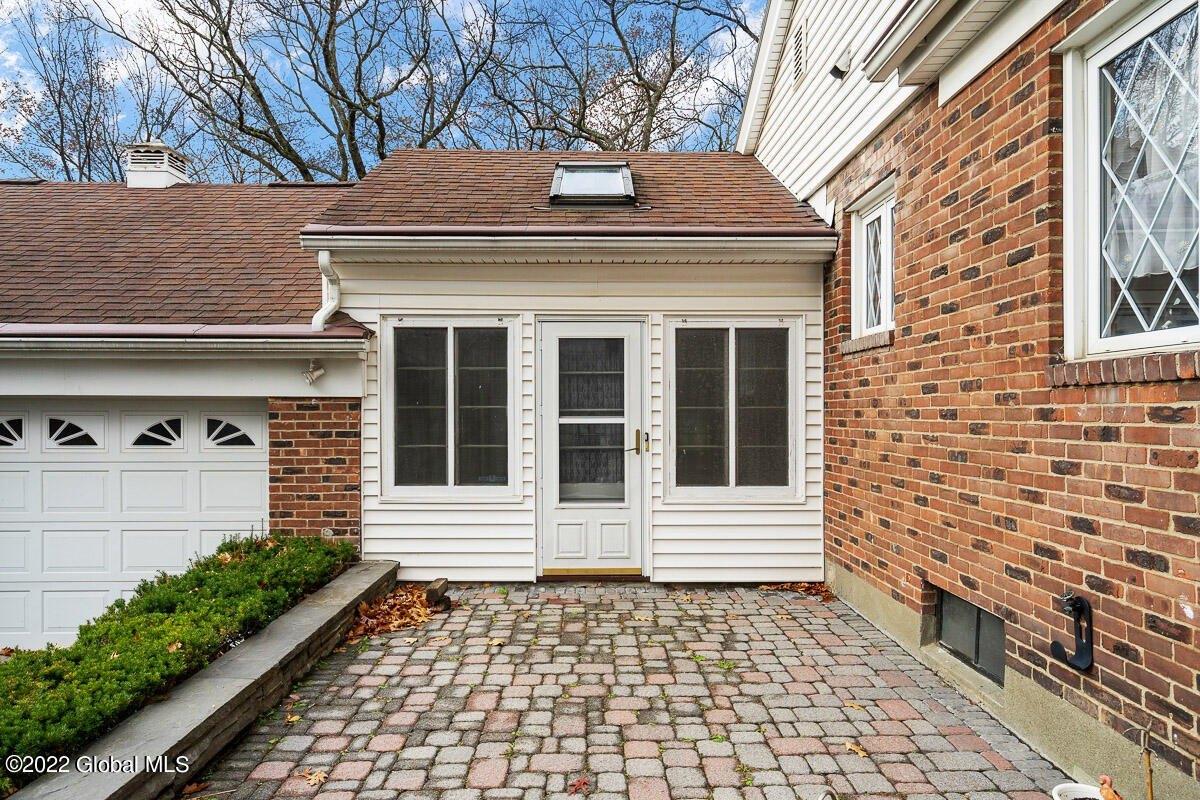Van Rensselaer Blvd, Albany, NY 12204