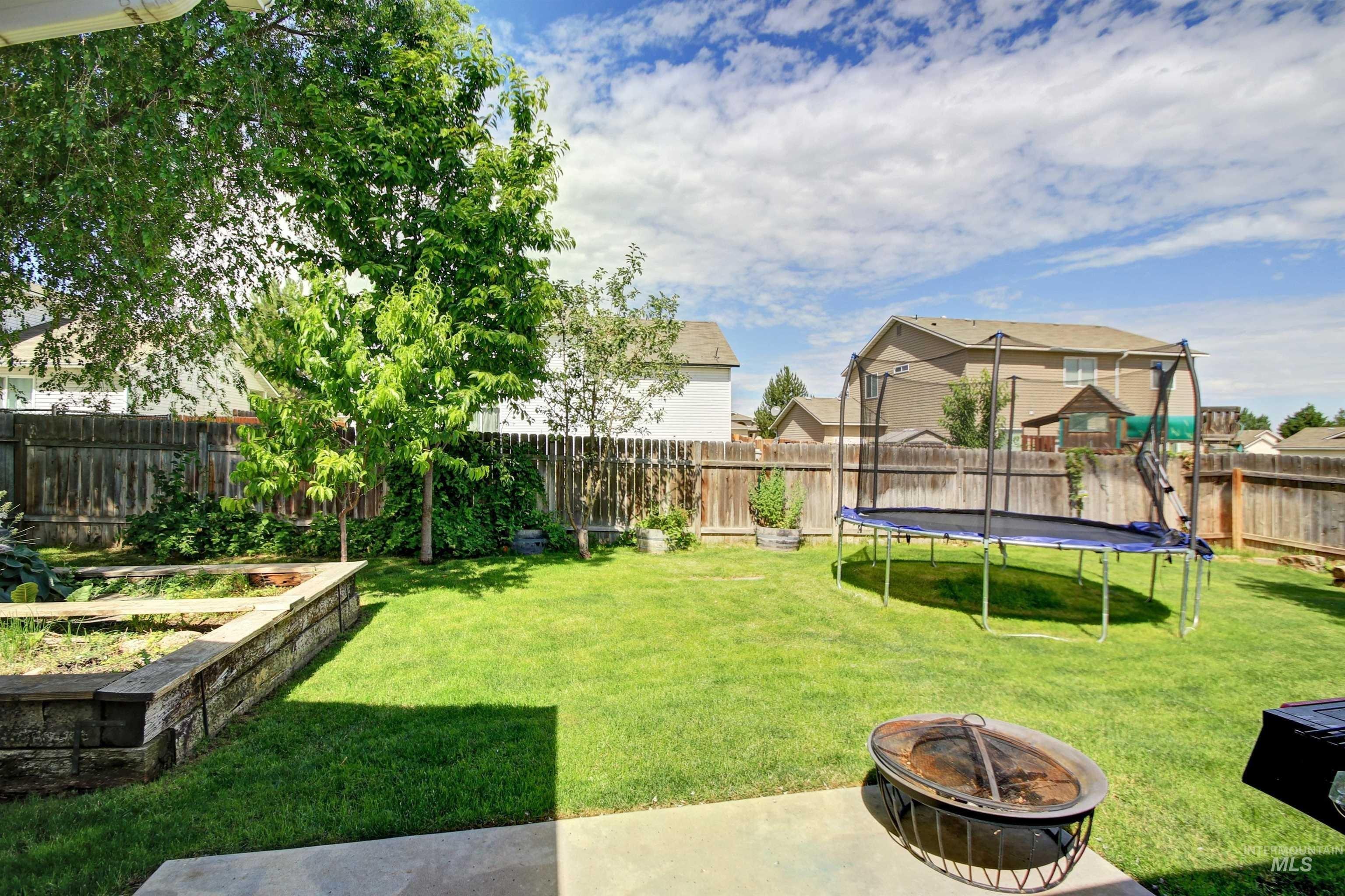 Chino Ave, Caldwell, ID 83607