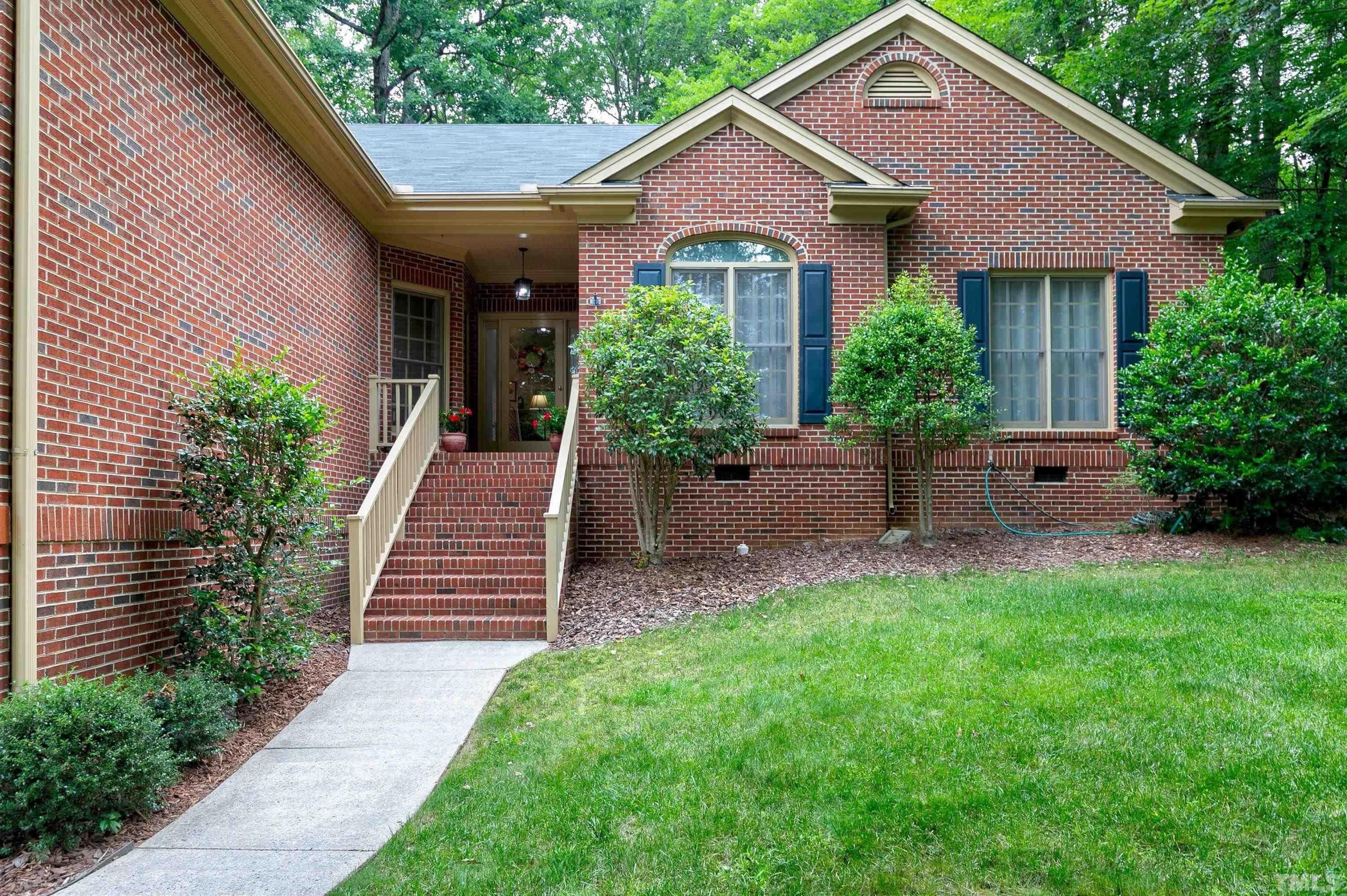 W Sterlington Pl, Apex, NC 27502