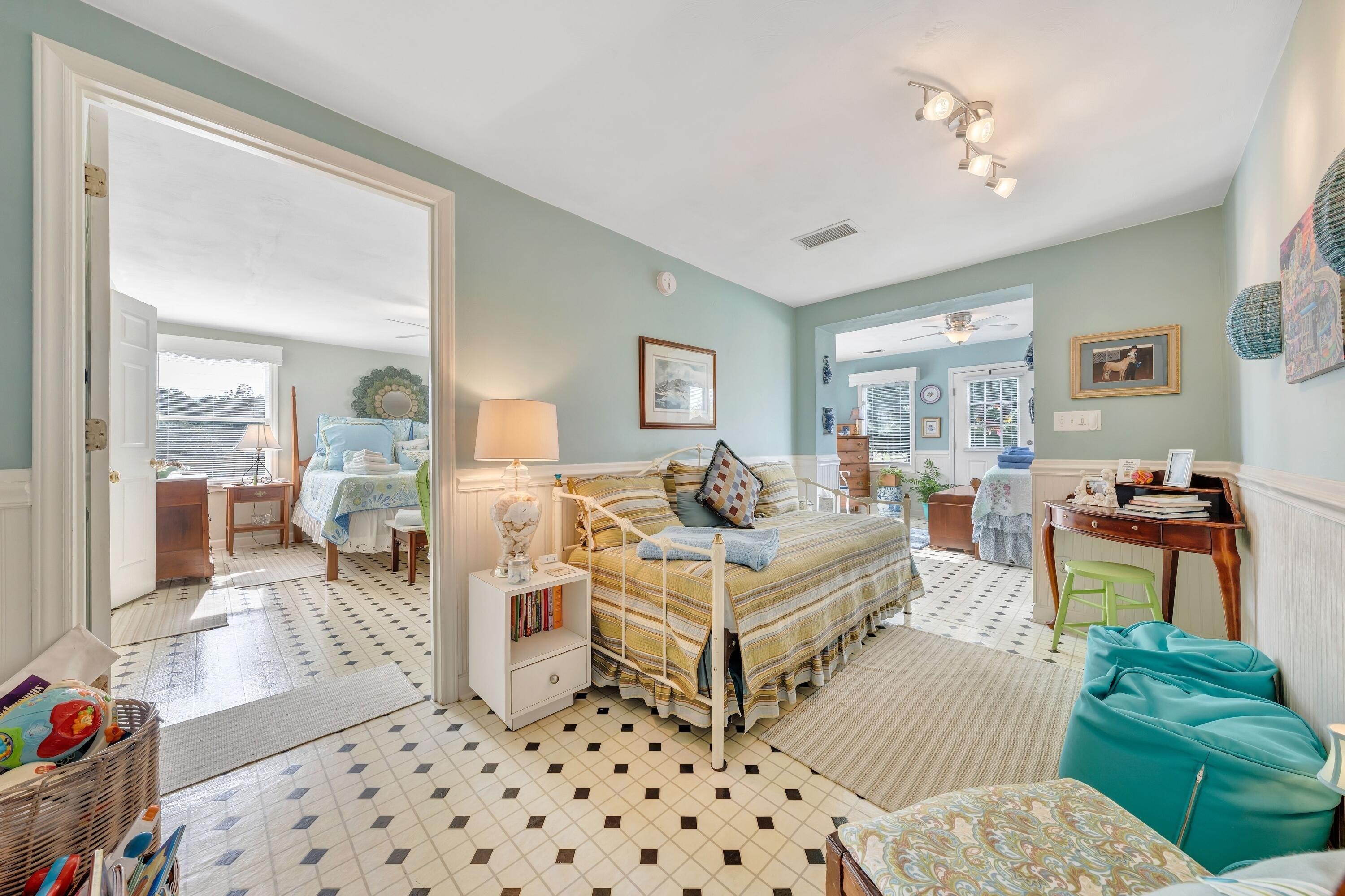 Lake Dr Sw, Roanoke, VA 24018