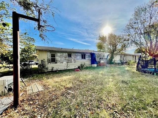 W Walnut Ave, Coalgate, OK 74538