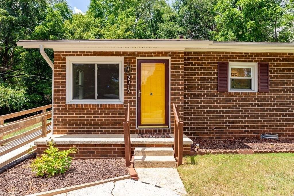 Blecker Dr, Winston Salem, NC 27107