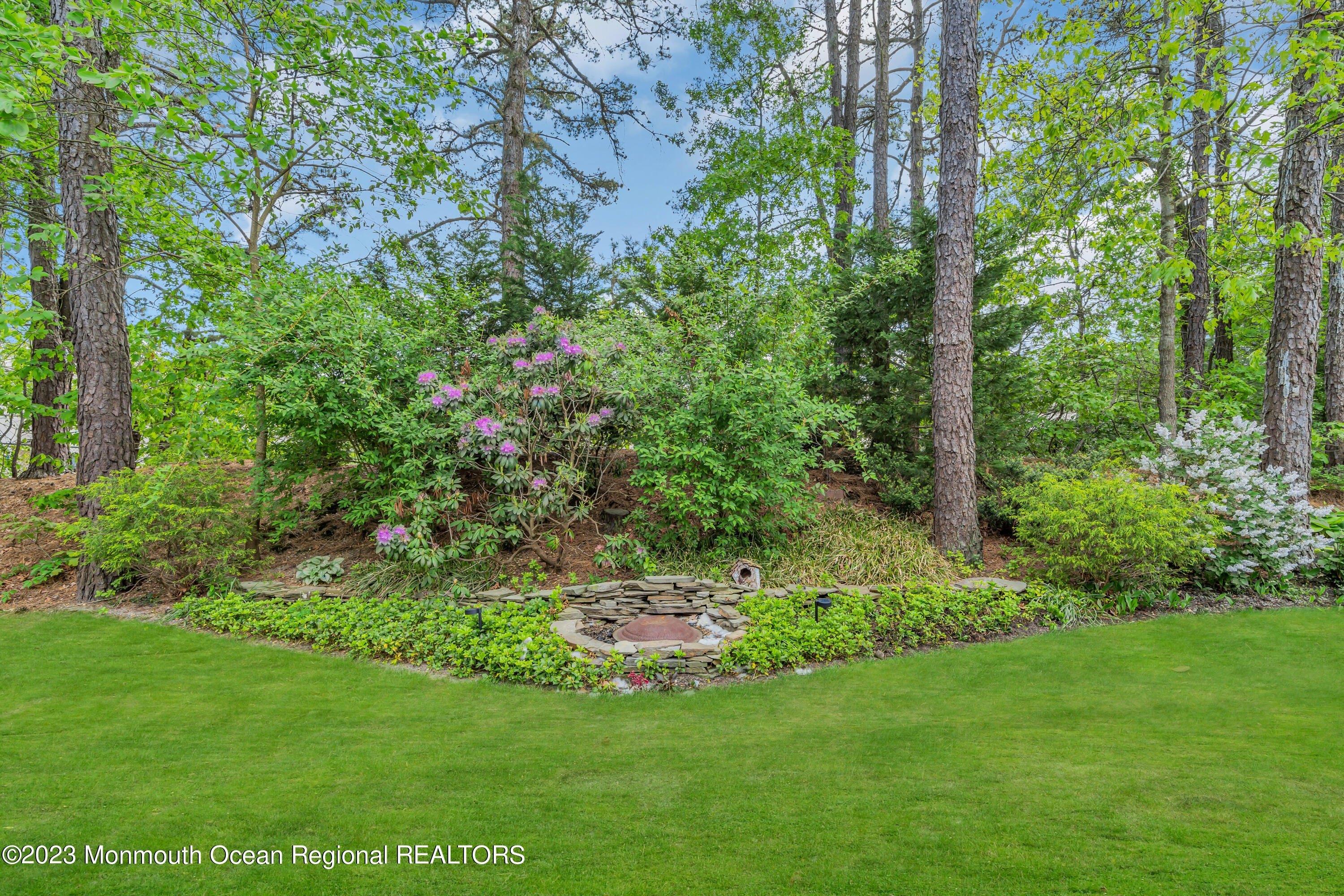 Galloping Hill Ln, Toms River, NJ 08755