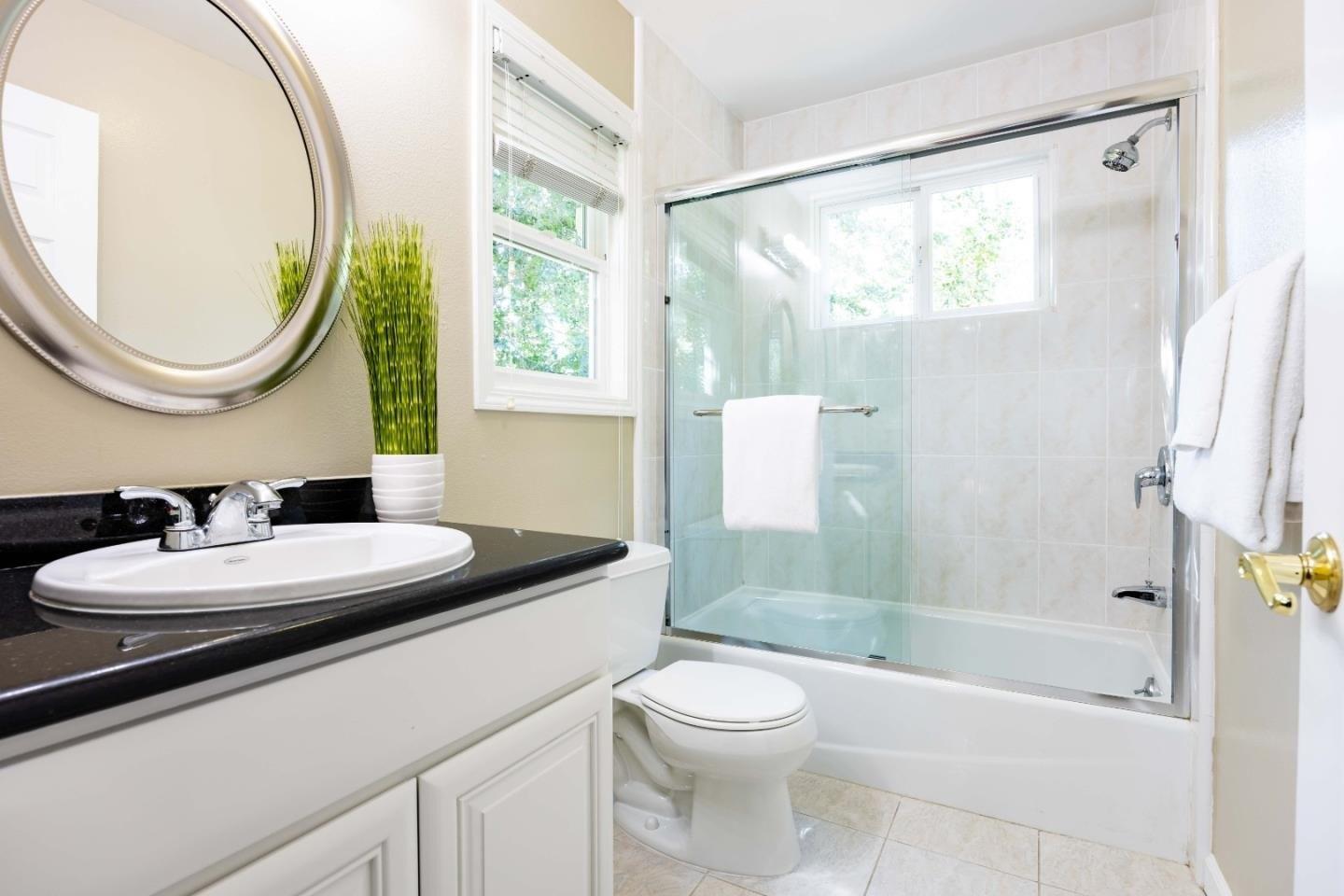 Viscaino Rd, Los Altos Hills, CA 94022