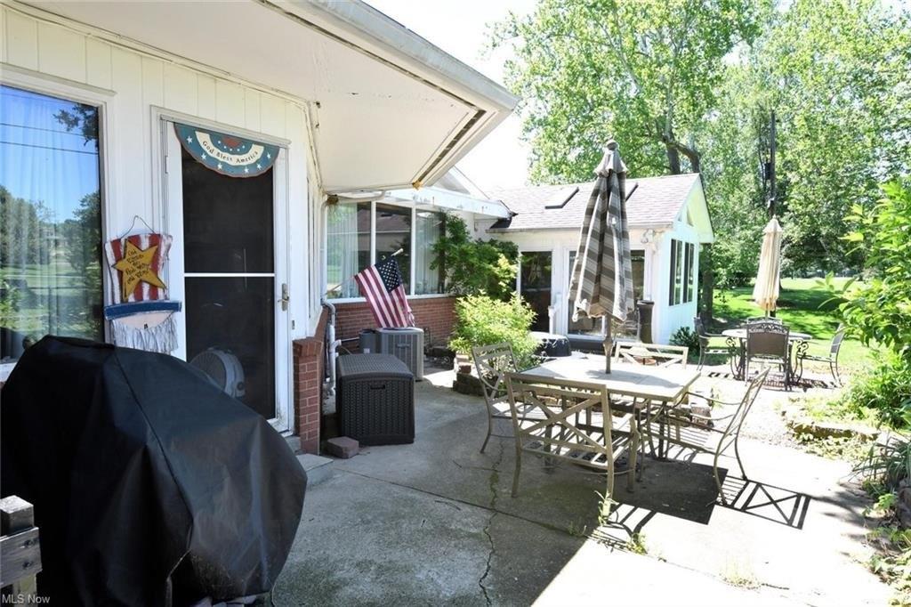 West Dr, Zanesville, OH 43701