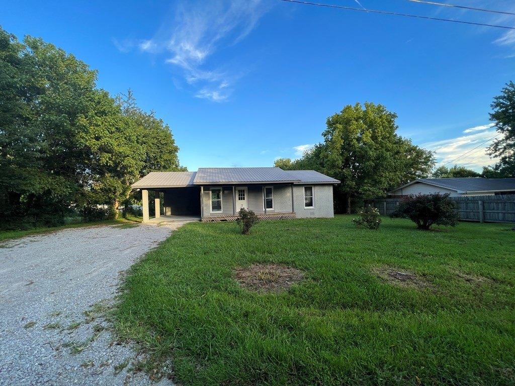 W Hill Rd, Jamestown, TN 38556