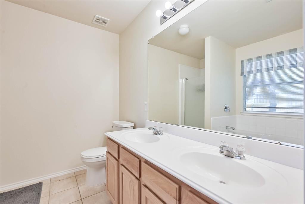 Yeltes, Grand Prairie, TX 75054