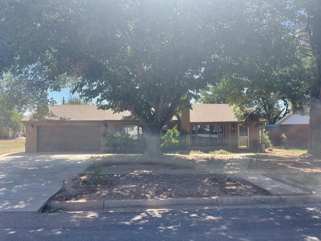 S 300 W, Saint George, UT 84770