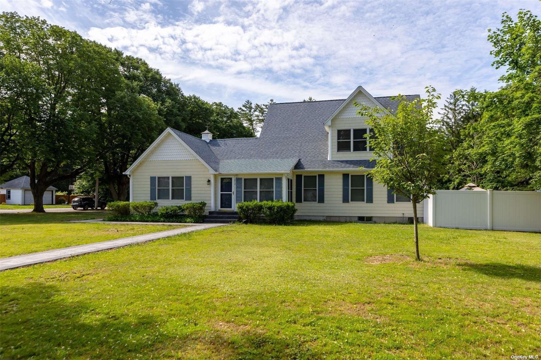 Southaven Ave, Medford, NY 11763