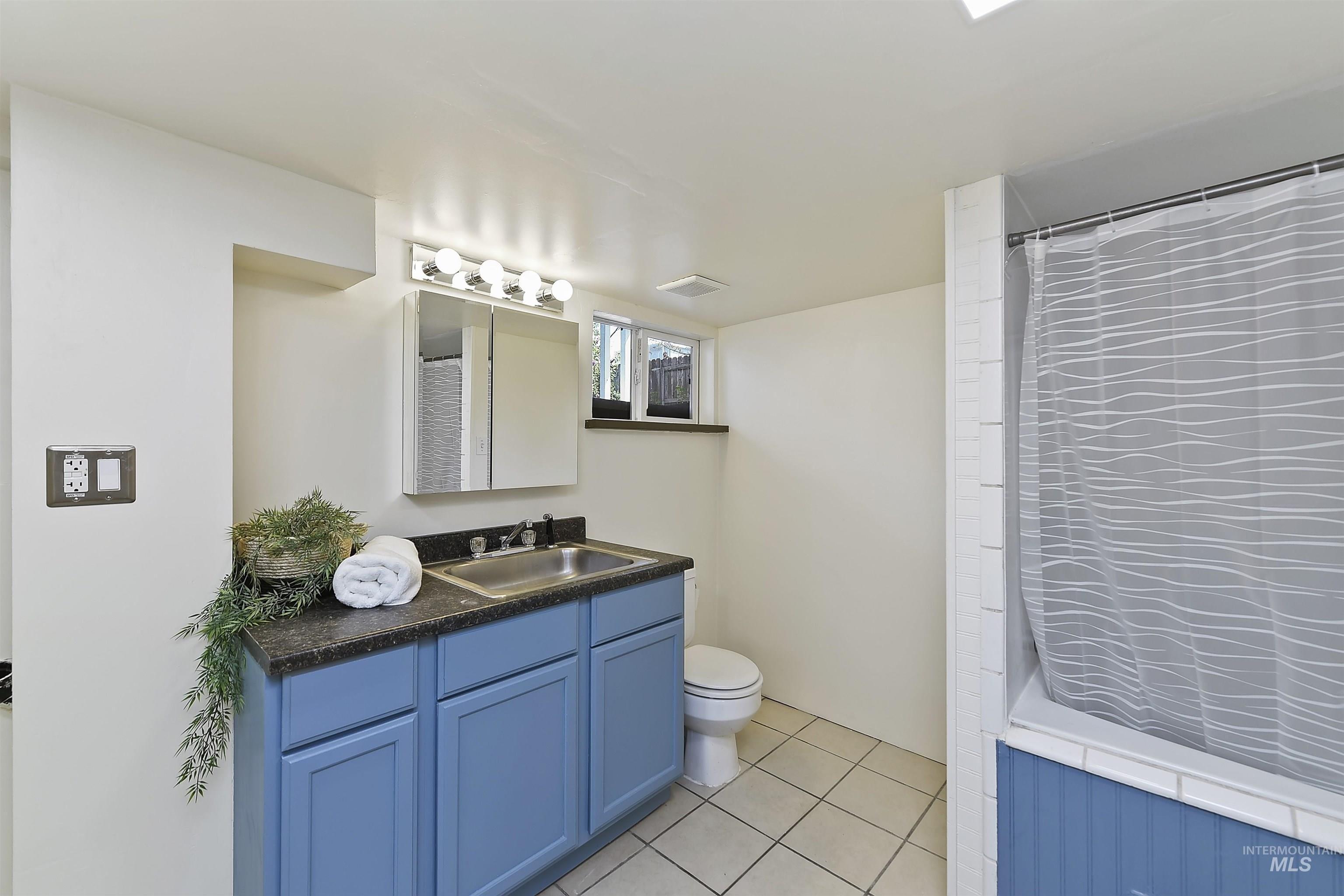 W Rose Hill St, Boise, ID 83705