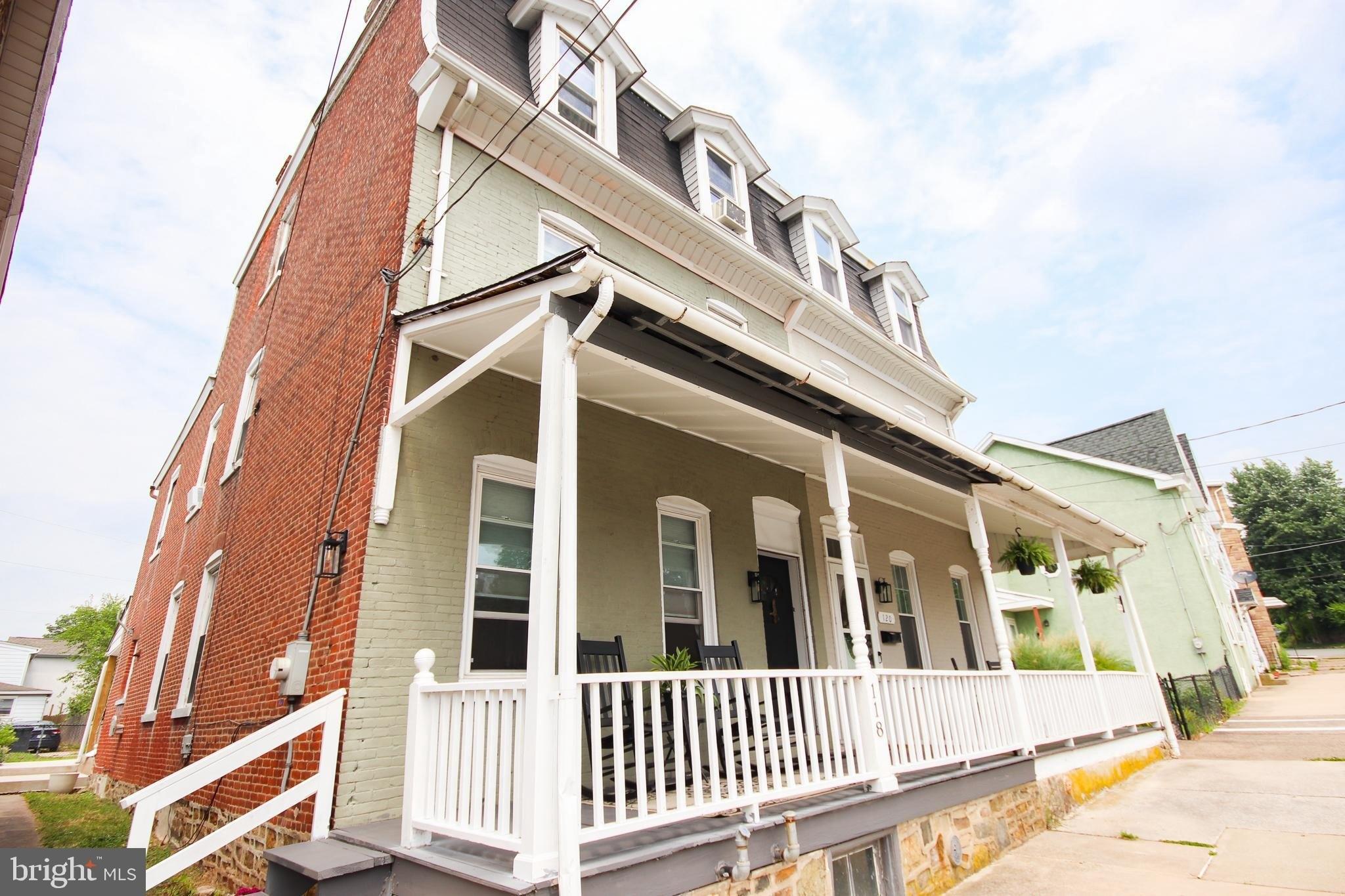 Marshall St, Phoenixville, PA 19460