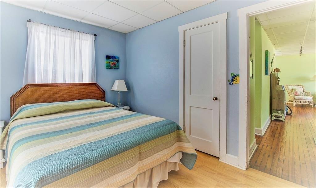 Dupont St S, Gulfport, FL 33707