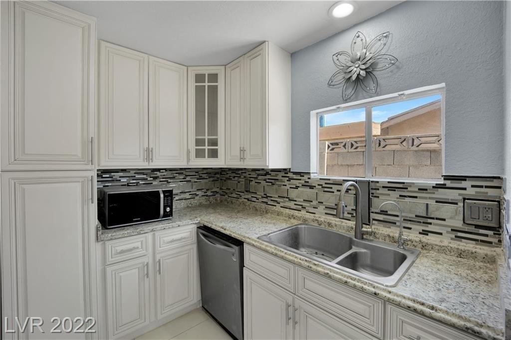 Longridge Ave, Las Vegas, NV 89146