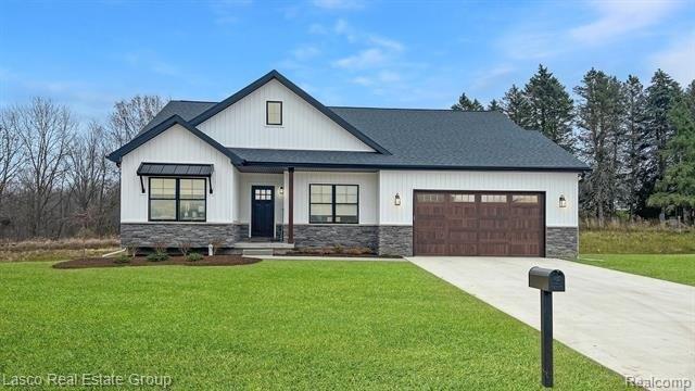 Ivy Ln, Linden, MI 48451
