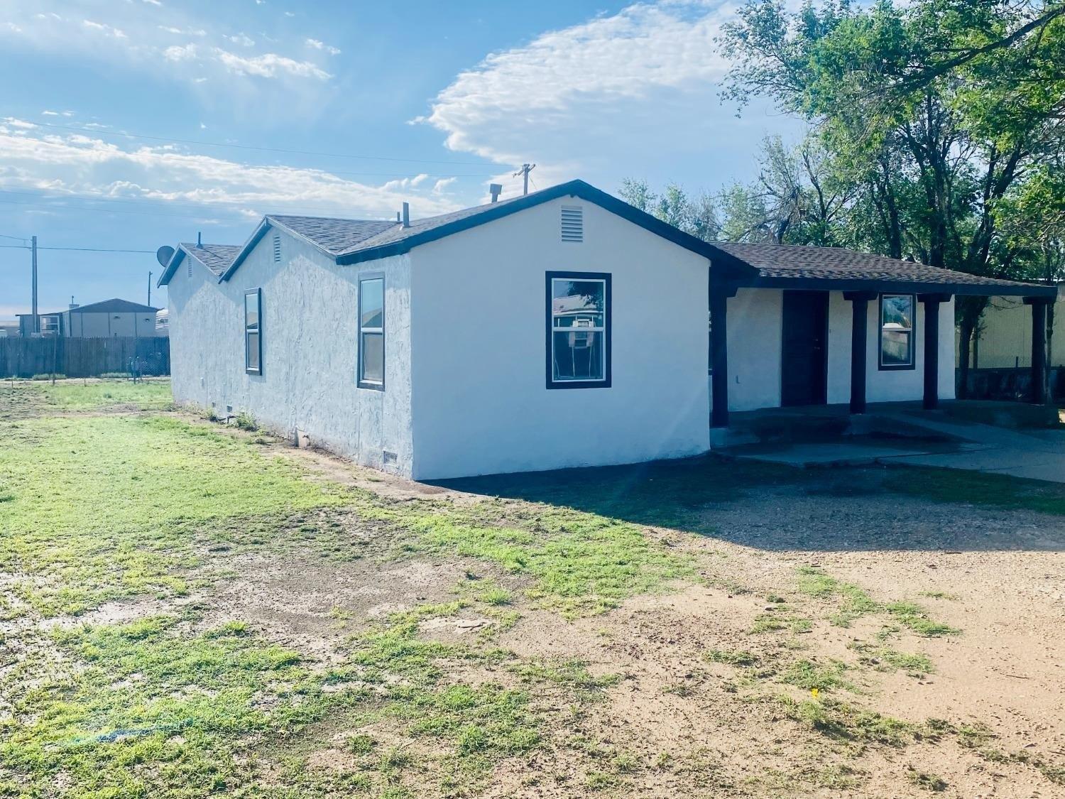 S 1st St, Slaton, TX 79364
