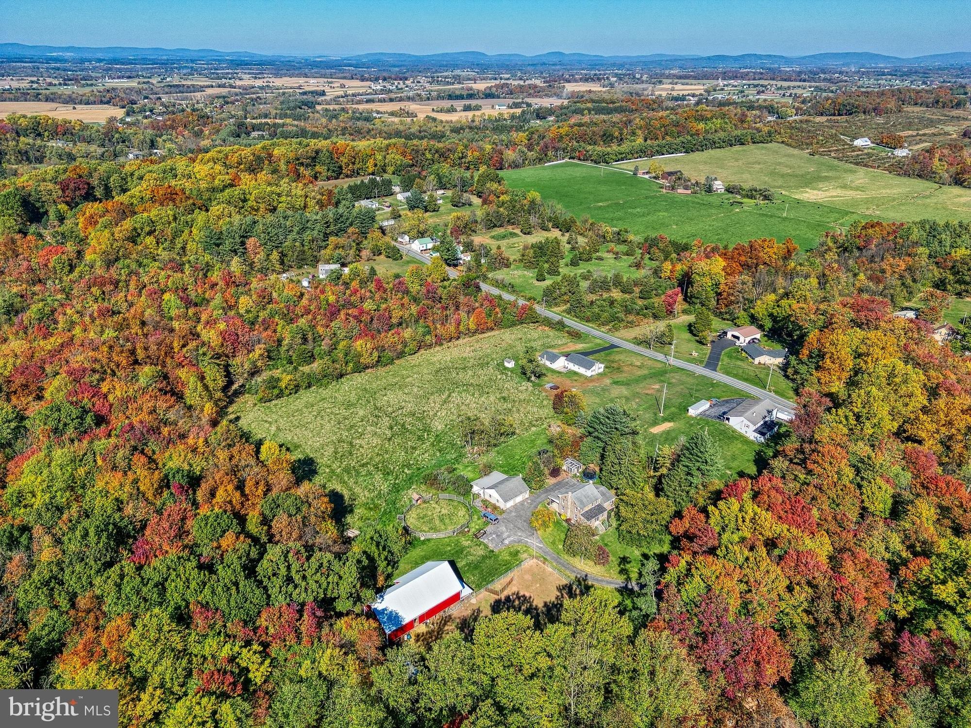 Hillside Dr, Spring Grove, PA 17362