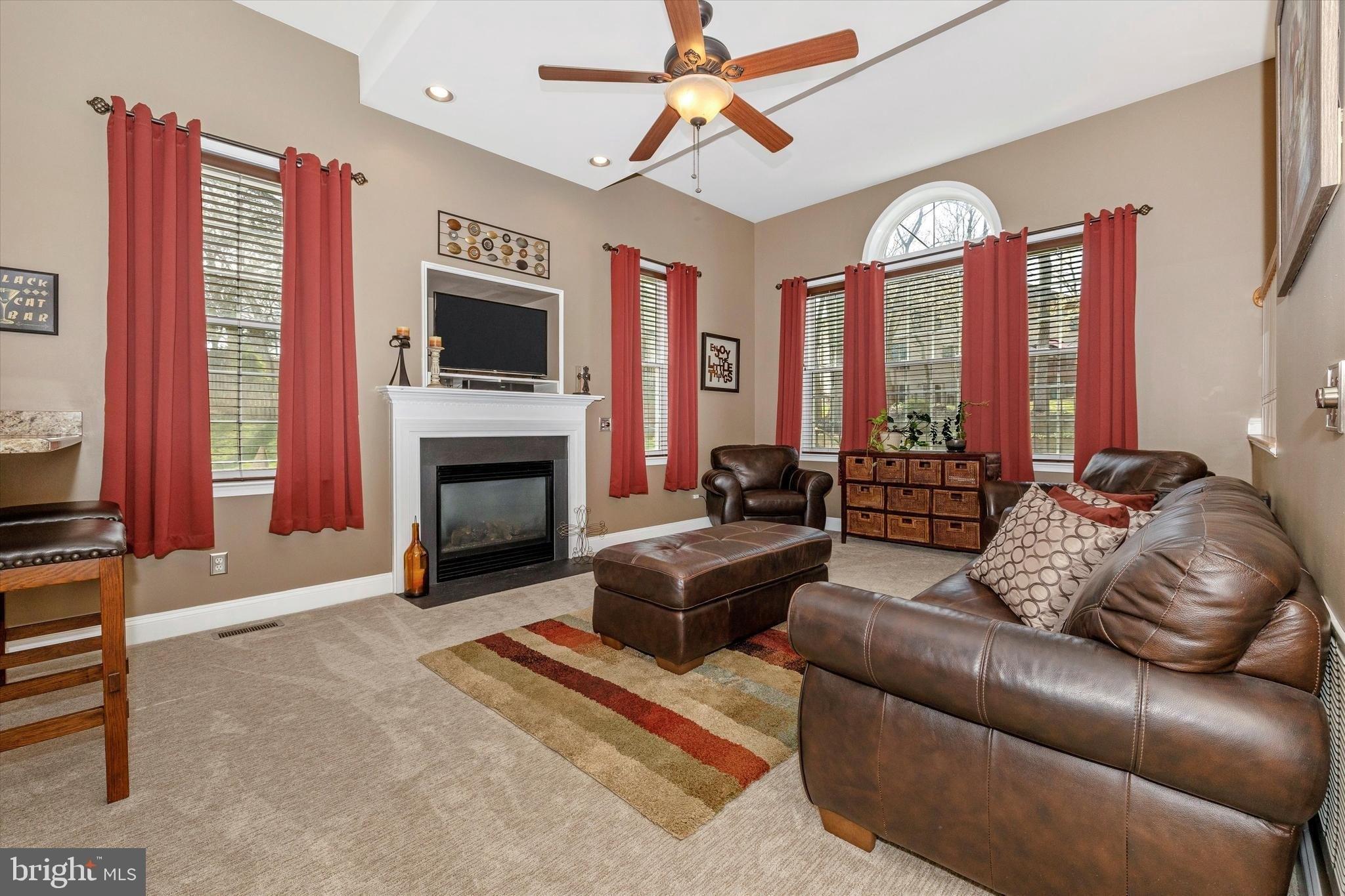 Rolling Green Pl, Hagerstown, MD 21742