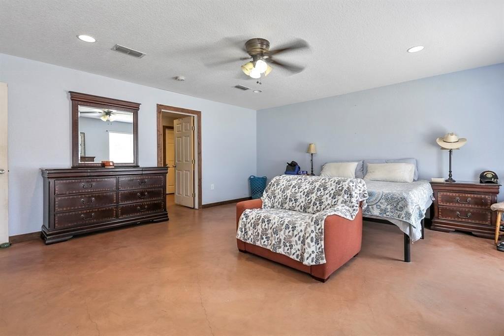 Highland Rd, Springtown, TX 76082