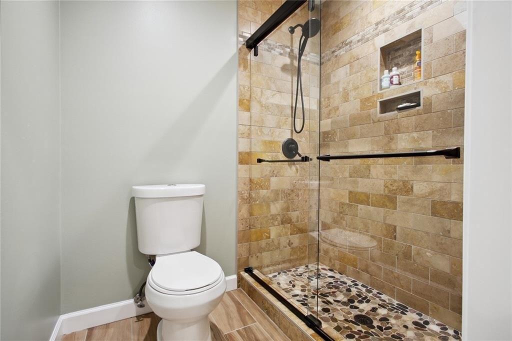 Sheffield Glen Way Ne, Atlanta, GA 30329