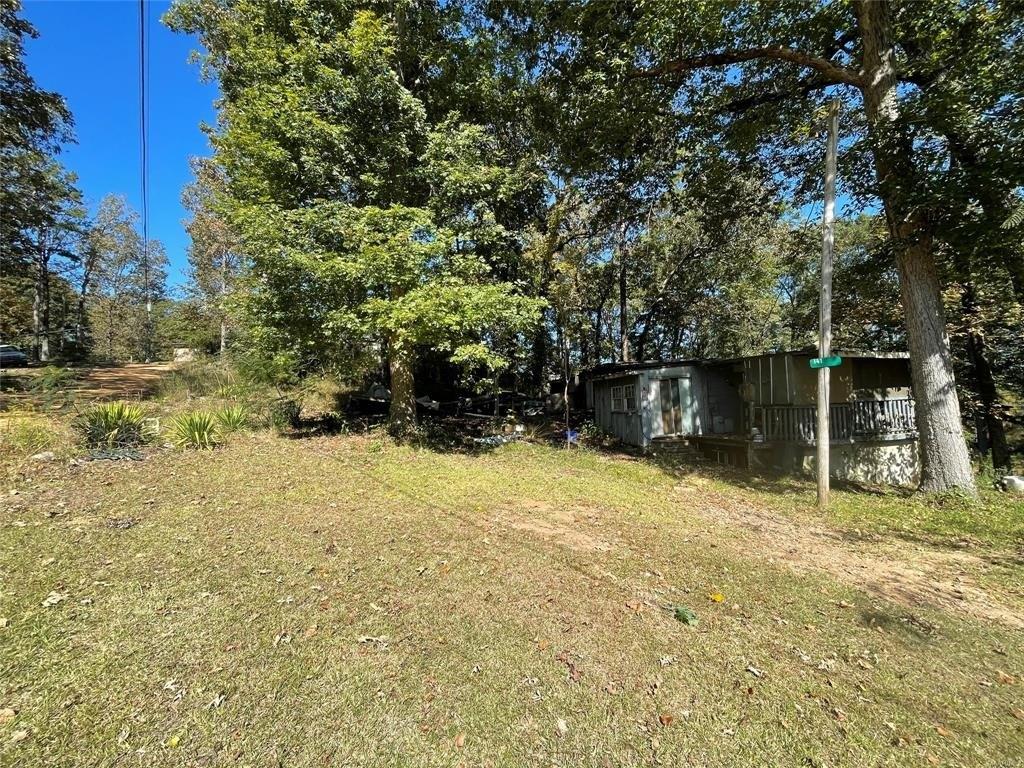 Barrett Dr, Deatsville, AL 36022