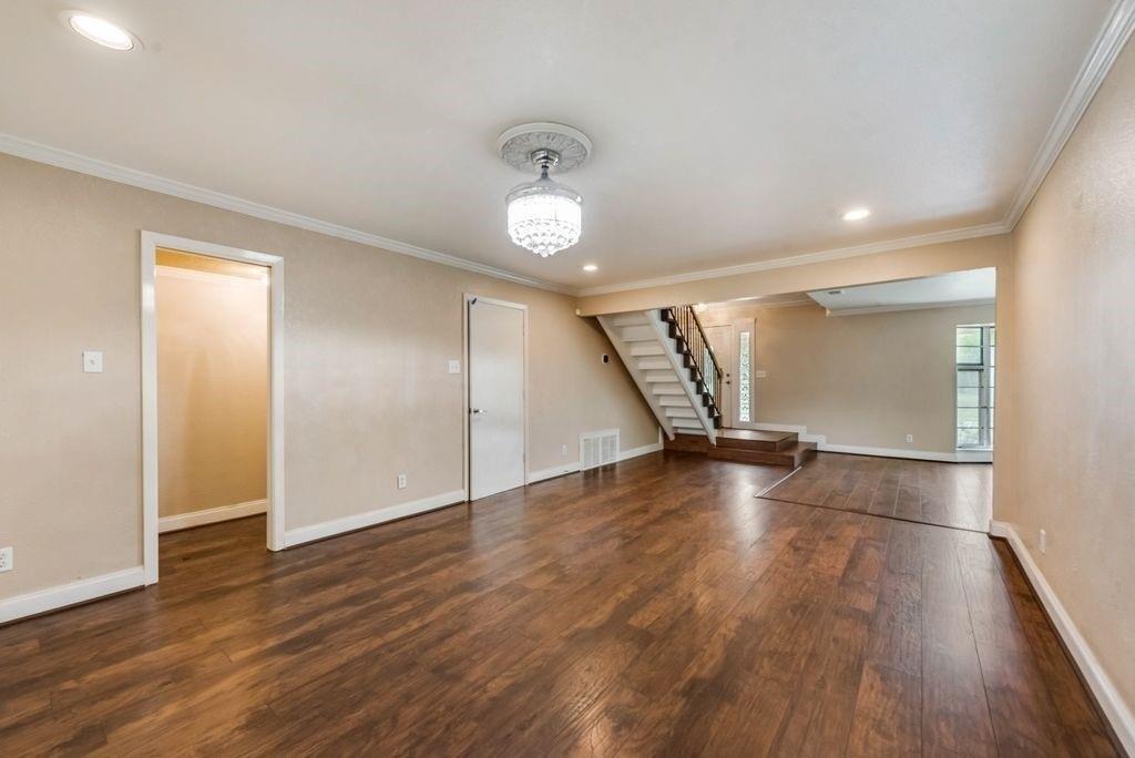 Club Manor Dr, Dallas, TX 75237