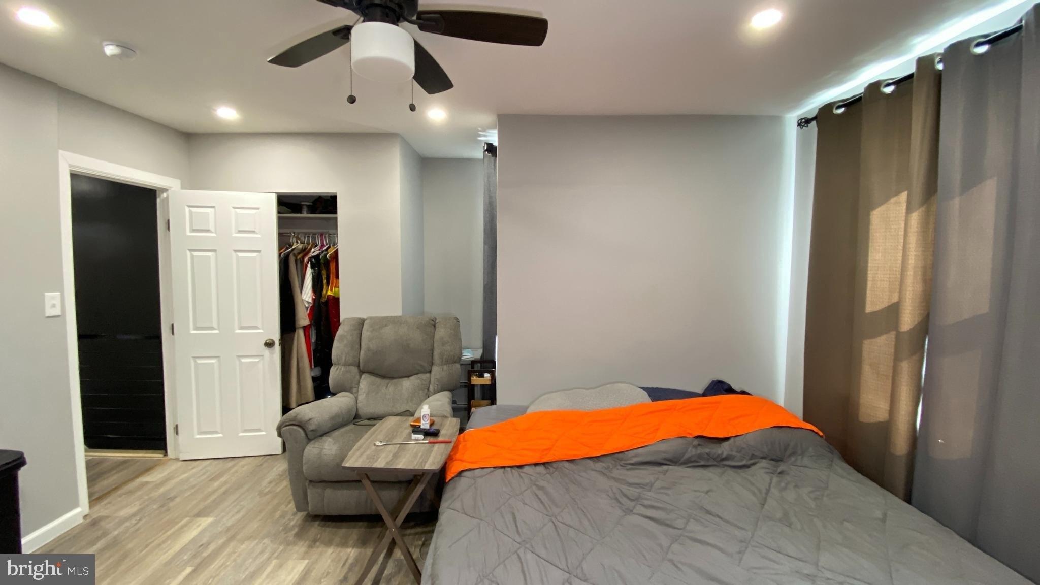 N 9th St, Philadelphia, PA 19141