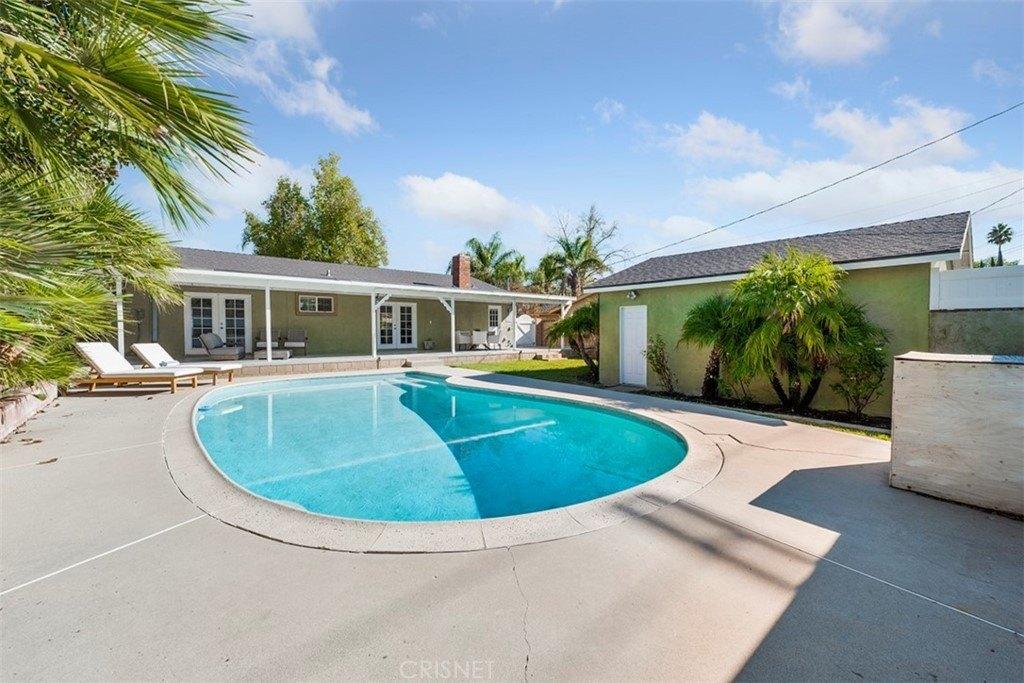 Vanowen St, West Hills, CA 91307