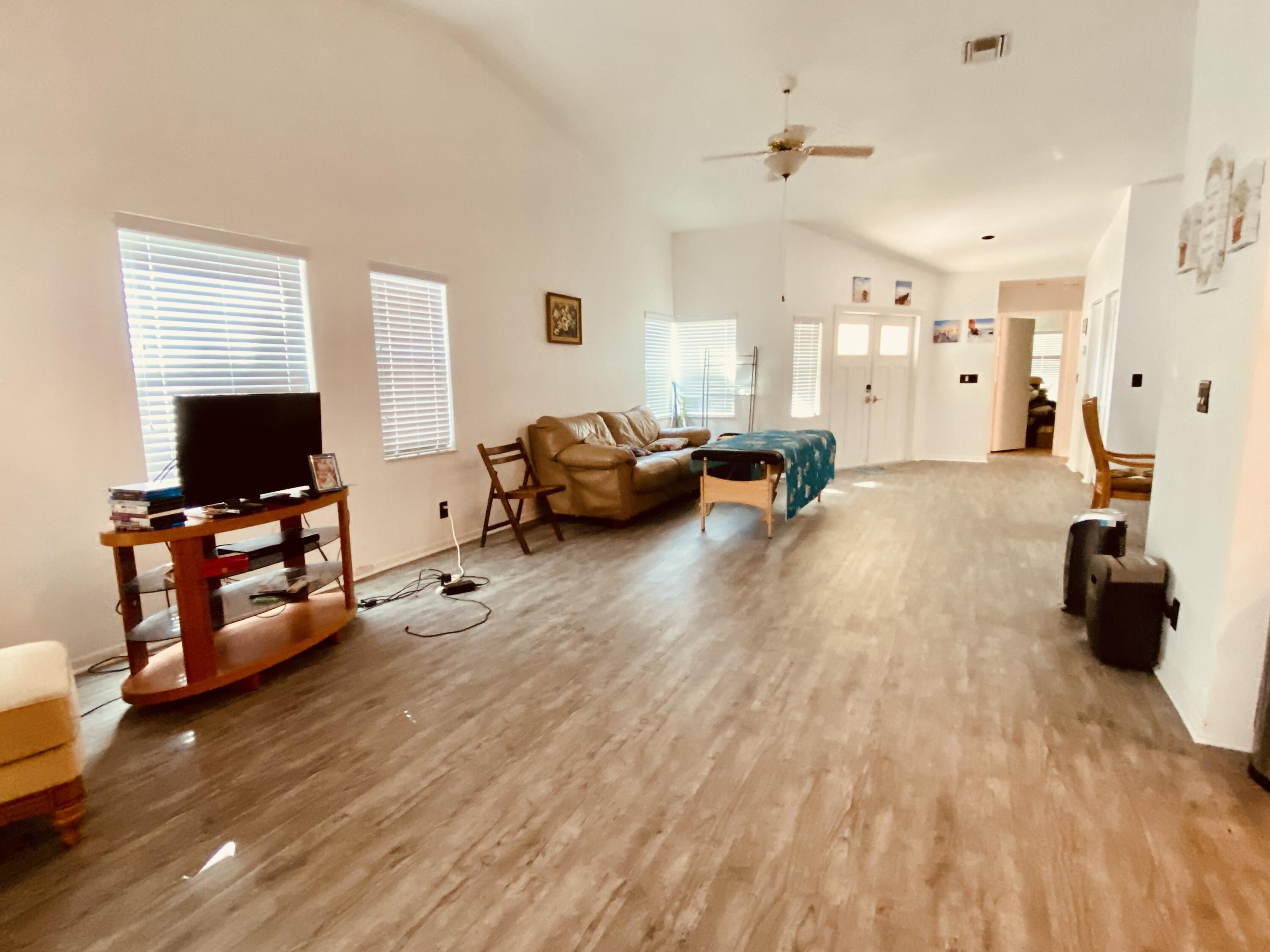 Boca Springs Dr, Boca Raton, FL 33428